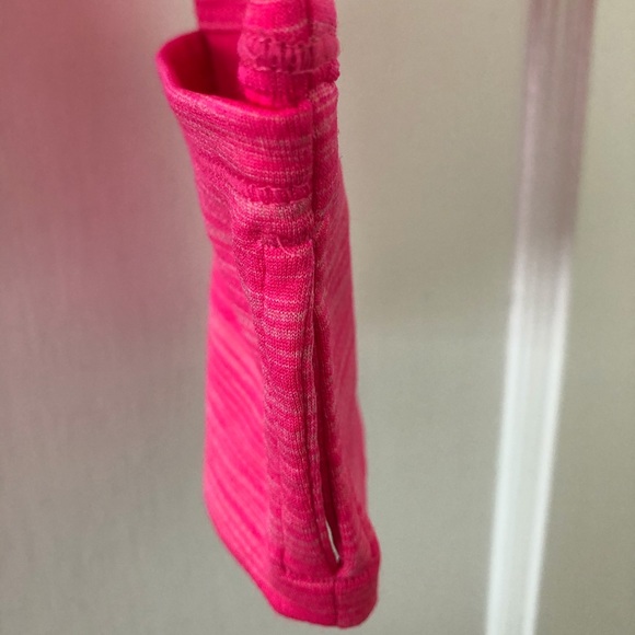 NWT Under Armour Printed Fly-By Turtleneck sz S - Picture 5 of 8